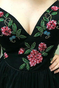A-Line Spaghetti Straps Sweep Train Black Tulle Sleeveless Prom Dress with Beading C12