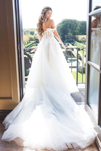 Off-the-Shoulder Lace Appliques Modest Tulle Princess Wedding Dress OHD207