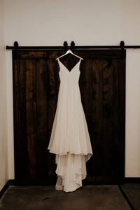 Sexy Spaghetti Straps Simple Wedding Dress V Neck Chiffon Beach Wedding Gown Backless YRL116|Cathyprom