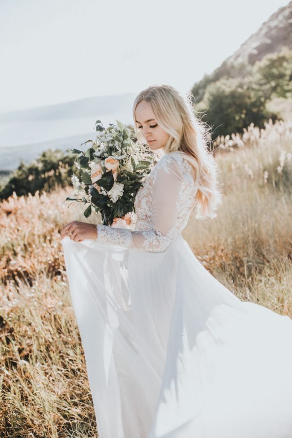 Romantic Lace Appliques A Line Long Sleeve Wedding Dress Bridal Gown Y cathyprom Romantic Lace Appliques A Line Long Sleeve Wedding Dress Bridal Gown Y cathyprom